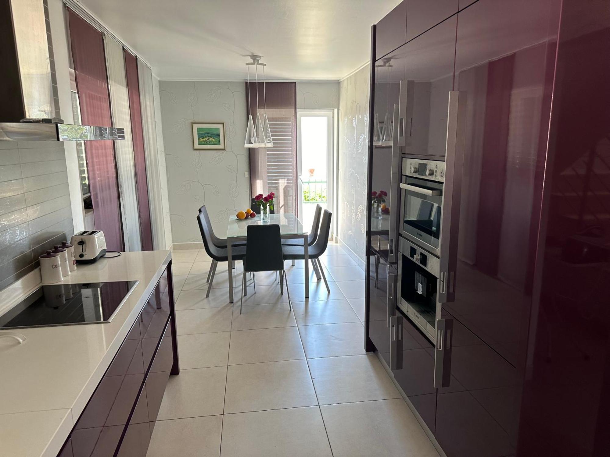 Spacious 1 Bedroom 4 Star Apartment, Mlini Bagian luar foto